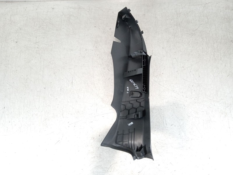 Recambio de moldura para seat ibiza (kj1) fr ib referencia OEM IAM 6F0867766 6F0867766C 