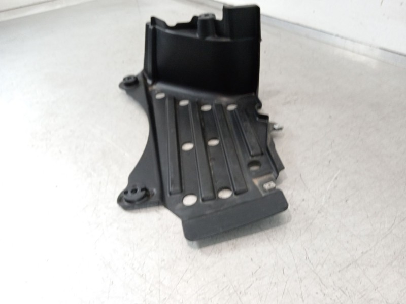 Recambio de moldura para seat ibiza (kj1) fr ib referencia OEM IAM 6F0825205  