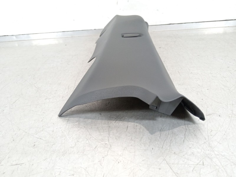 Recambio de moldura para seat ibiza (kj1) fr ib referencia OEM IAM 6F0867765 6F0867765C 