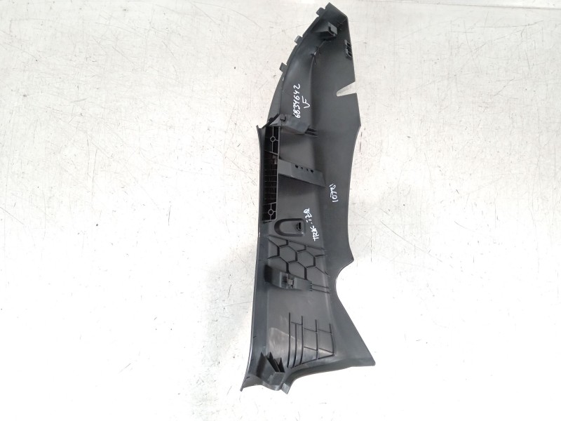 Recambio de moldura para seat ibiza (kj1) fr ib referencia OEM IAM 6F0867765 6F0867765C 