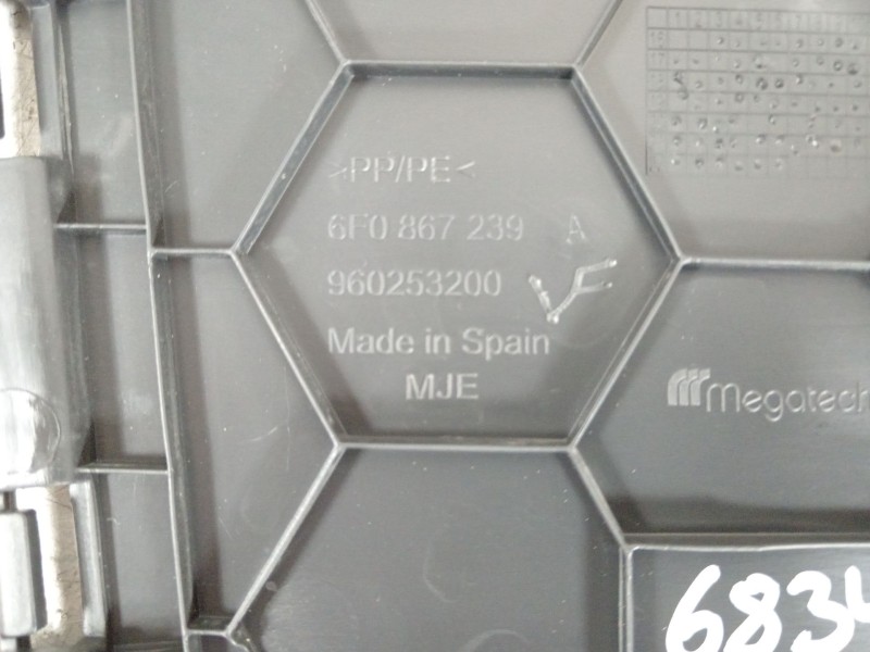 Recambio de moldura para seat ibiza (kj1) fr ib referencia OEM IAM 6F0867239A  