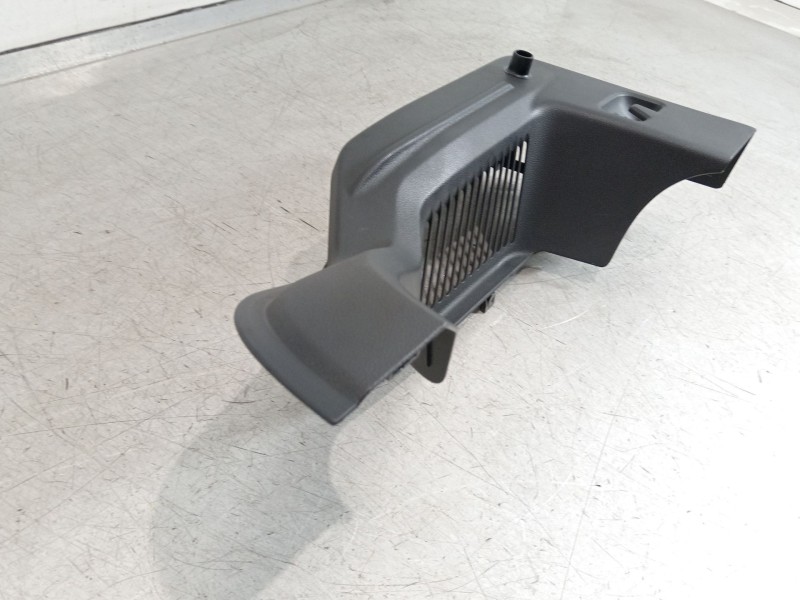 Recambio de moldura para seat ibiza (kj1) fr ib referencia OEM IAM 6F0867761A  