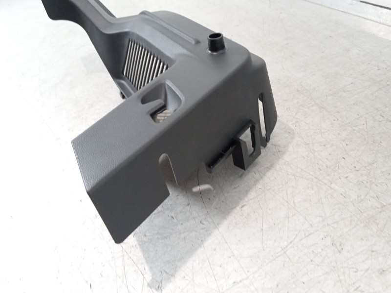 Recambio de moldura para seat ibiza (kj1) fr ib referencia OEM IAM 6F0867761A  