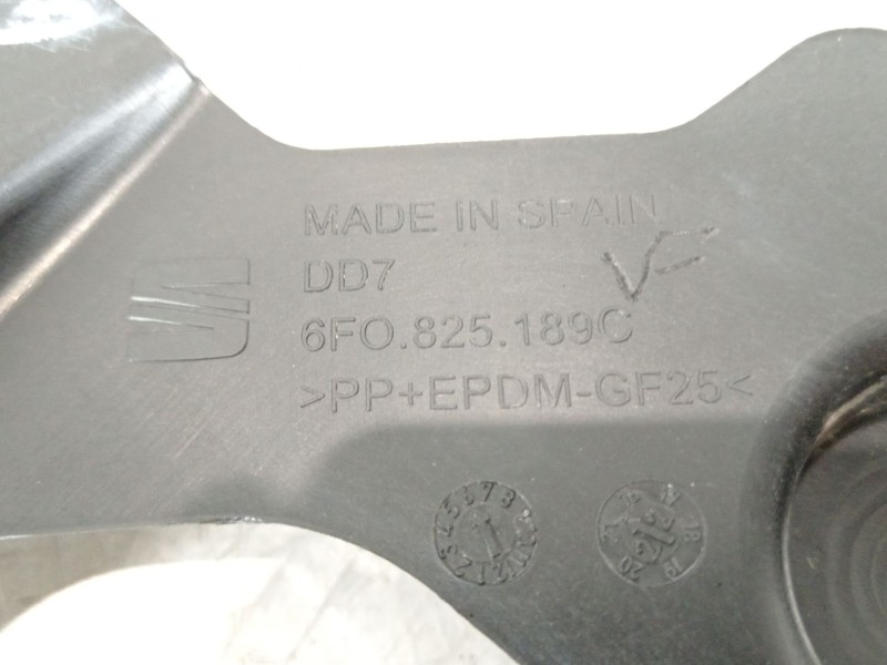 Recambio de moldura para seat ibiza (kj1) fr ib referencia OEM IAM 6F025189C  