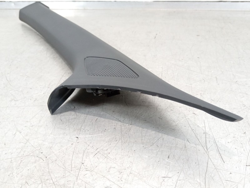 Recambio de moldura para seat ibiza (kj1) fr ib referencia OEM IAM 6F0867233C 6F0867233D 6F0867233E