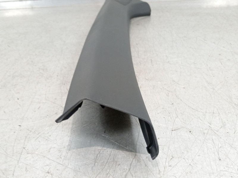 Recambio de moldura para seat ibiza (kj1) fr ib referencia OEM IAM 6F0867233C 6F0867233D 6F0867233E