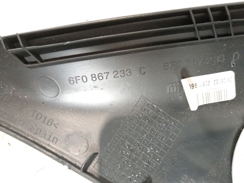 Recambio de moldura para seat ibiza (kj1) fr ib referencia OEM IAM 6F0867233C 6F0867233D 6F0867233E