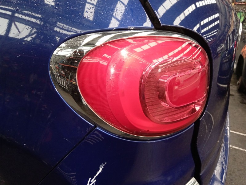 Recambio de piloto trasero izquierdo para fiat 500l (351_, 352_) 1.4 (199lyb1b) referencia OEM IAM   