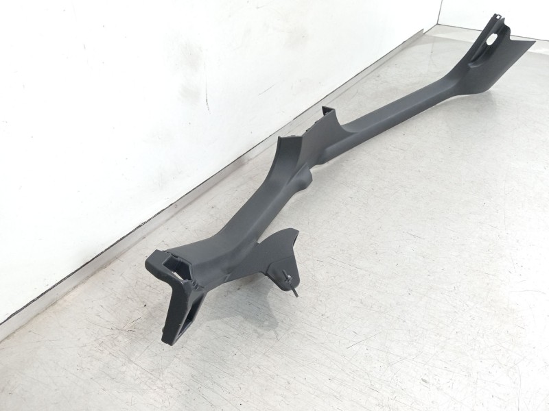 Recambio de moldura para seat ibiza (kj1) fr ib referencia OEM IAM 6F0863483 6F0863483B 