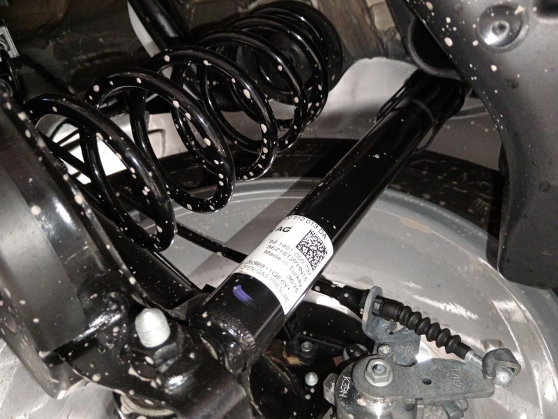 Recambio de amortiguador trasero derecho para seat arona (kj7, kjp) 1.0 tgi referencia OEM IAM 2Q0512013DA  