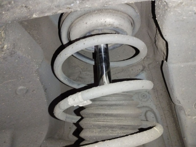 Recambio de amortiguador delantero derecho para bmw 3 (e90) 318 d referencia OEM IAM 31316796156  6796156