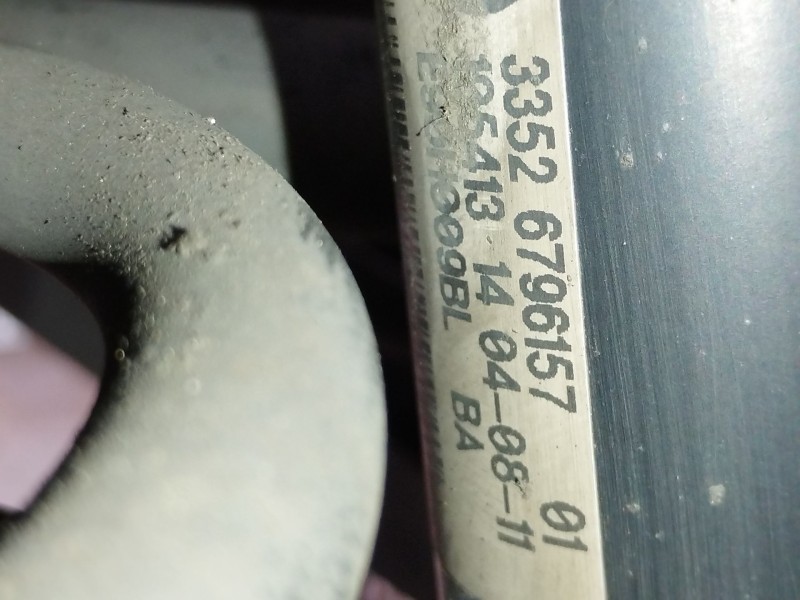Recambio de amortiguador trasero derecho para bmw 3 (e90) 318 d referencia OEM IAM 33526796157  6796157