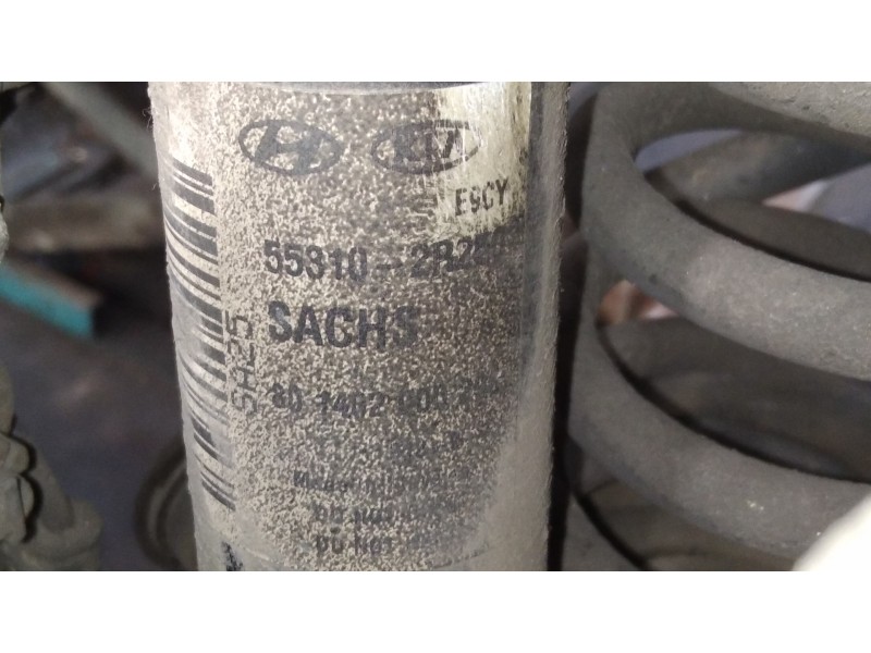 Recambio de amortiguador trasero izquierdo para hyundai i30 classic referencia OEM IAM 553102R250  
