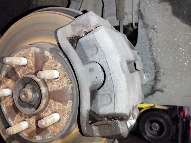Recambio de pinza freno delantera derecha para opel insignia berlina cosmo referencia OEM IAM 13219199  