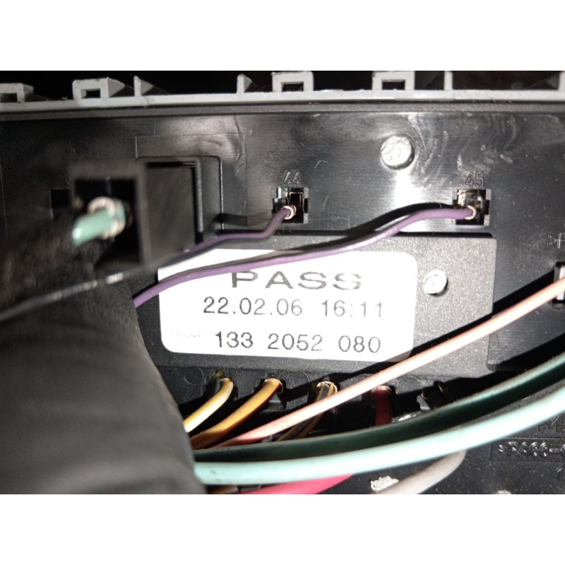 Recambio de caja reles / fusibles para citroën jumper i autobús (230p) 2.8 hdi referencia OEM IAM 1332052080  