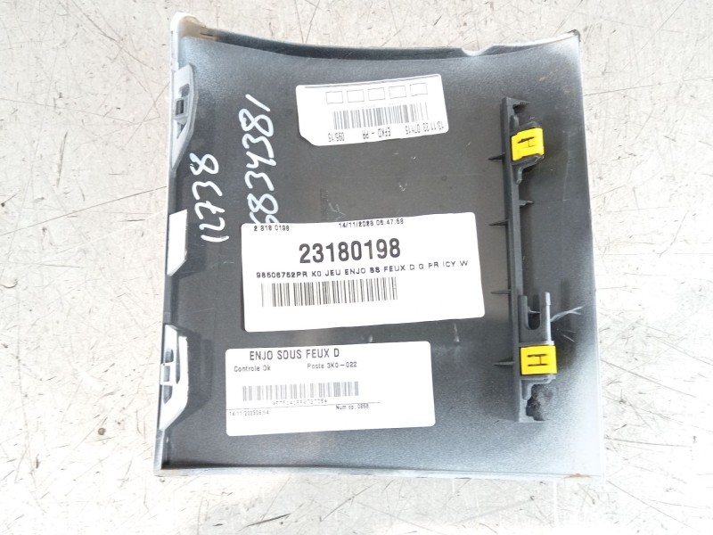 Recambio de moldura para peugeot traveller autobús (v_) 2.0 bluehdi 145 referencia OEM IAM 9809662577  