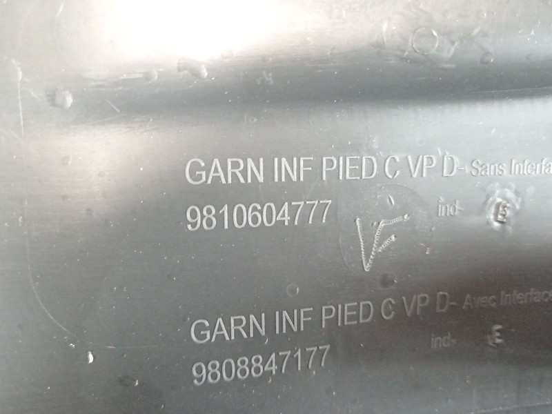 Recambio de moldura para peugeot traveller autobús (v_) 2.0 bluehdi 145 referencia OEM IAM 9810604777  