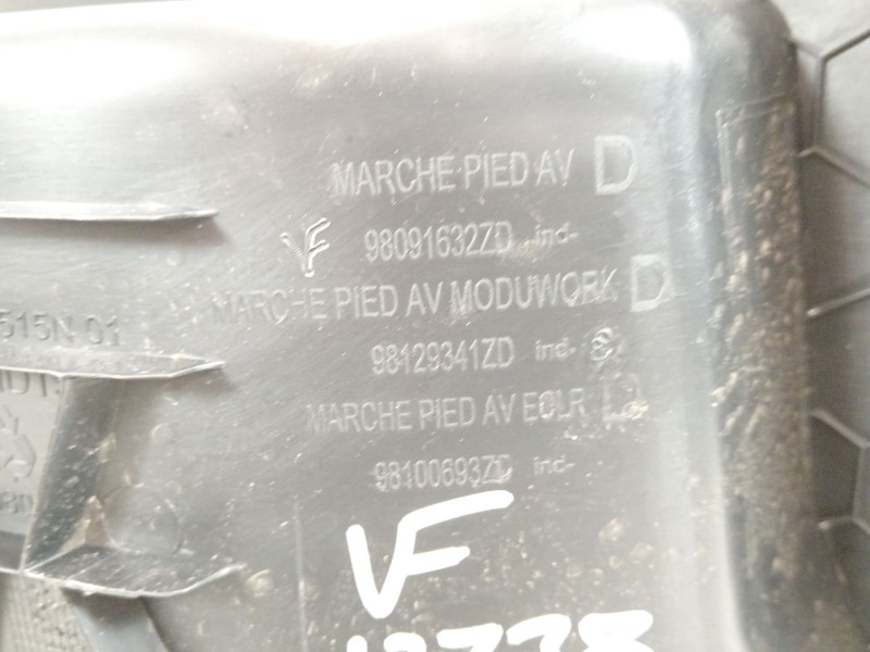 Recambio de moldura para peugeot traveller autobús (v_) 2.0 bluehdi 145 referencia OEM IAM 98091632ZD  