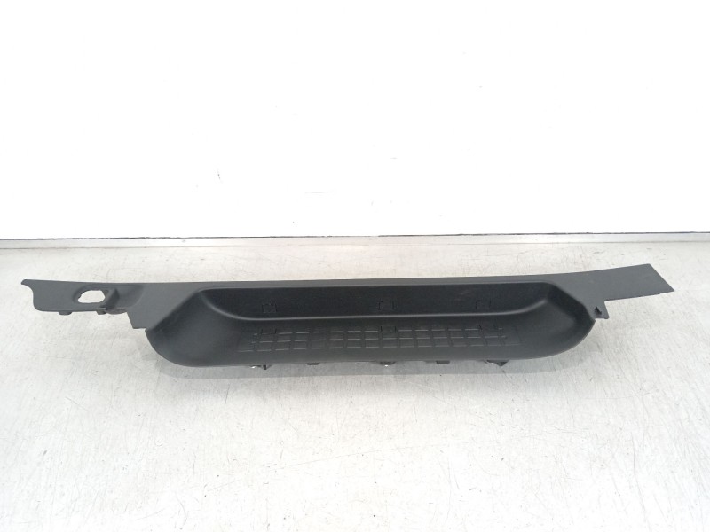 Recambio de moldura para peugeot traveller autobús (v_) 2.0 bluehdi 145 referencia OEM IAM 9808681577  