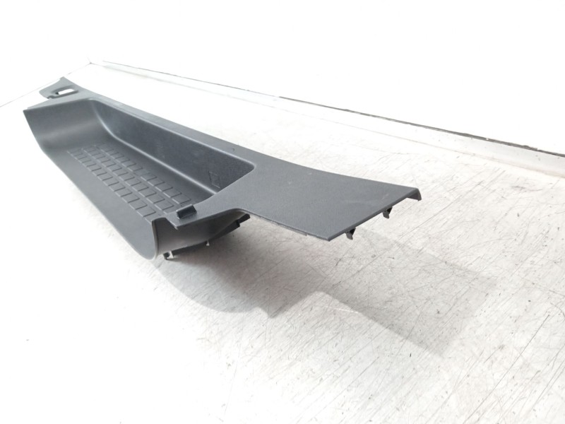 Recambio de moldura para peugeot traveller autobús (v_) 2.0 bluehdi 145 referencia OEM IAM 9808681577  
