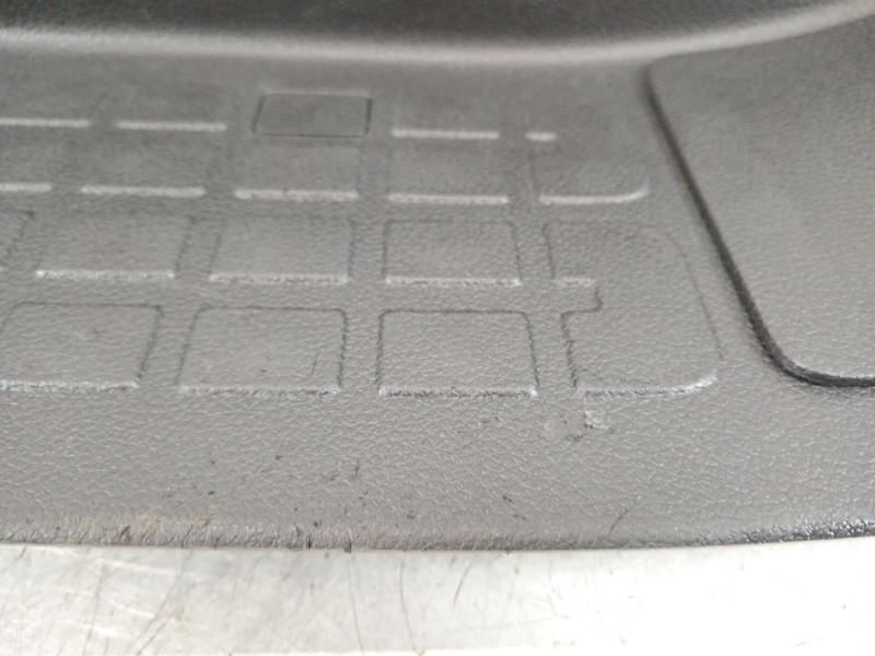 Recambio de moldura para peugeot traveller autobús (v_) 2.0 bluehdi 145 referencia OEM IAM 98121117ZD  