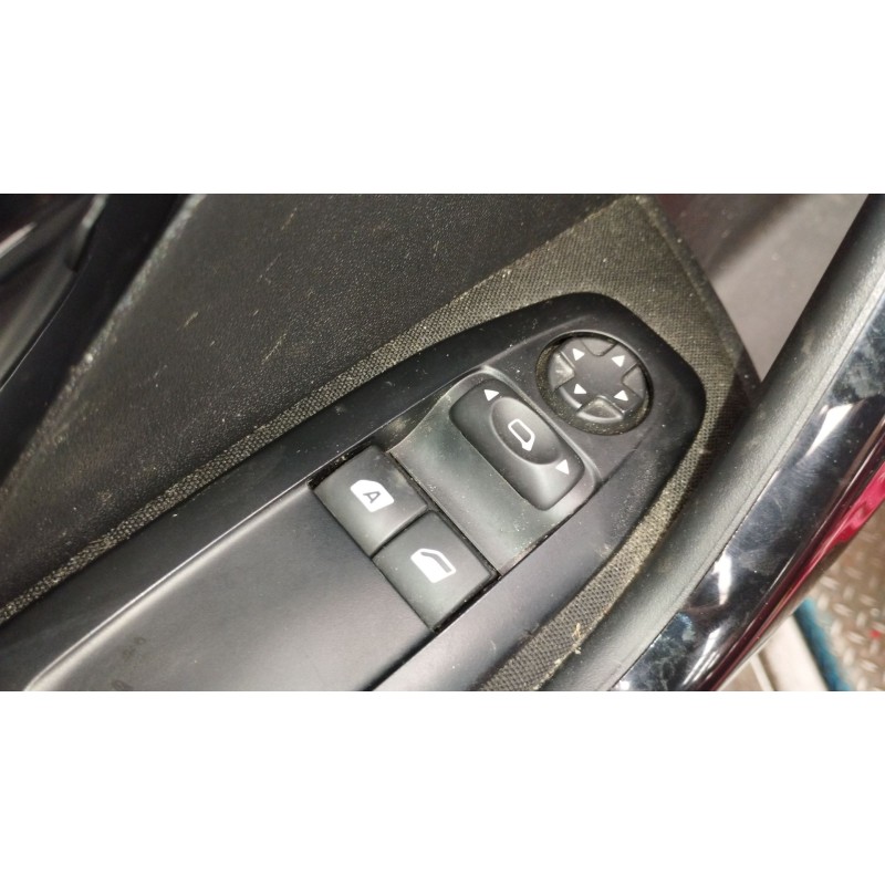 Recambio de mando elevalunas delantero izquierdo para peugeot 208 i (ca_, cc_) 1.6 hdi referencia OEM IAM 96751127ZD  