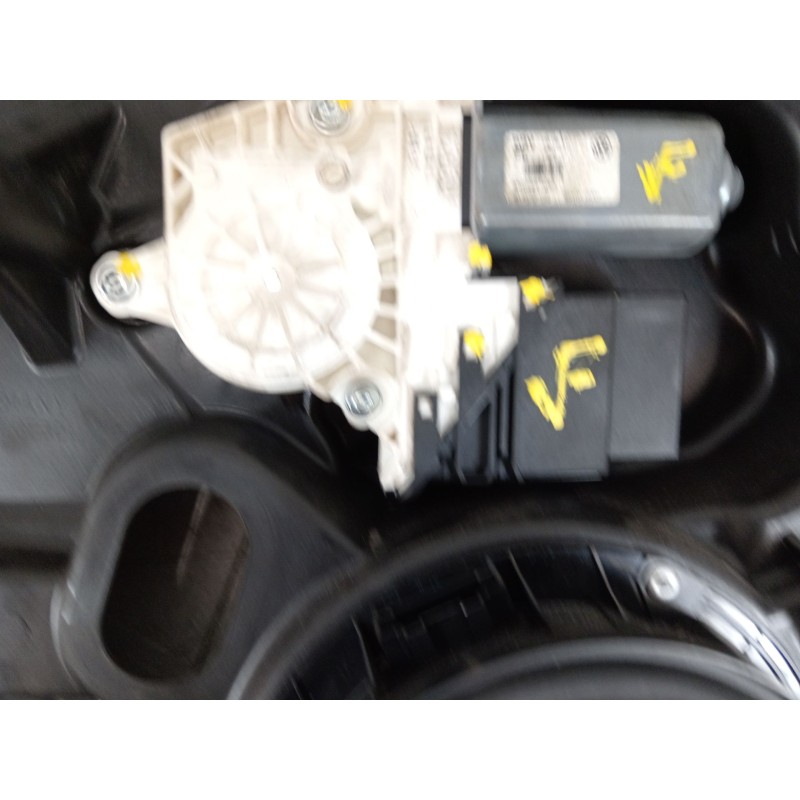Recambio de elevalunas trasero izquierdo para volkswagen golf vi (5k1) 1.6 tdi referencia OEM IAM 5K4839729J 5K0959703C 5K483946