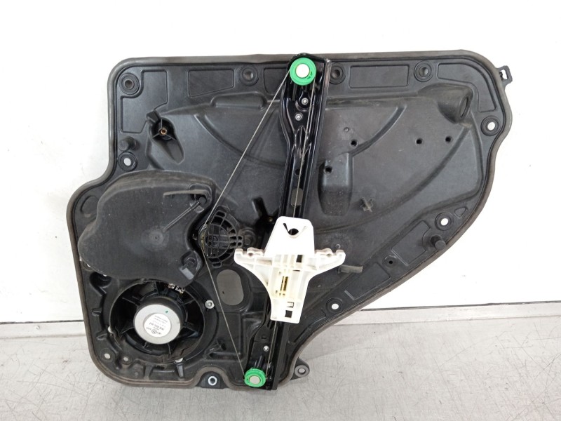 Recambio de elevalunas trasero izquierdo para volkswagen golf vi (5k1) 1.6 tdi referencia OEM IAM 5K4839729J 5K0959703C 5K483946