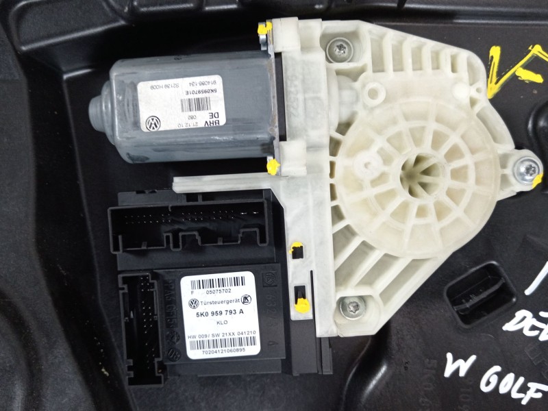 Recambio de elevalunas delantero izquierdo para volkswagen golf vi (5k1) 1.6 tdi referencia OEM IAM 5K1837729Q 5K0959701E 5K0959