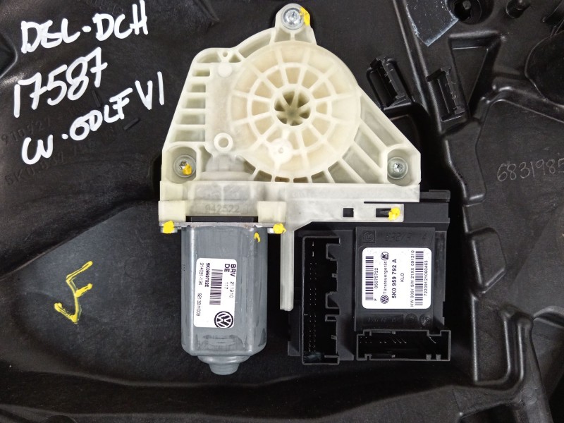 Recambio de elevalunas delantero derecho para volkswagen golf vi (5k1) 1.6 tdi referencia OEM IAM 5K1837730Q 5K0959702E 5K095979