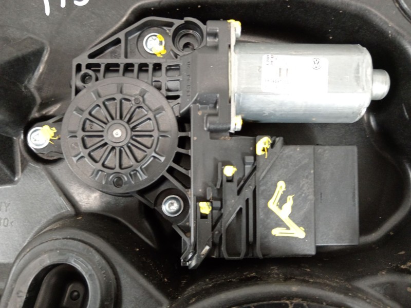 Recambio de elevalunas trasero izquierdo para volkswagen golf vi (5k1) 1.6 tdi referencia OEM IAM 5K4839461A 5K0959703D 