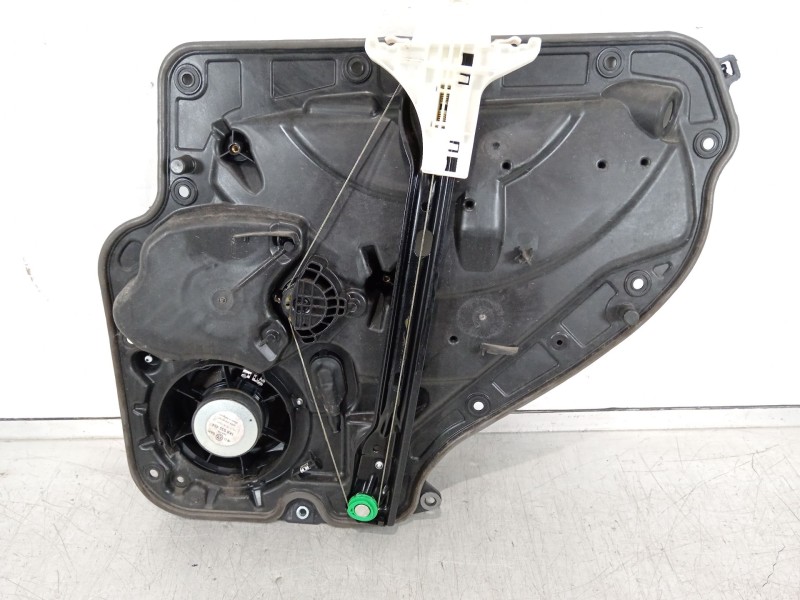 Recambio de elevalunas trasero izquierdo para volkswagen golf vi (5k1) 1.6 tdi referencia OEM IAM 5K4839461A 5K0959703D 