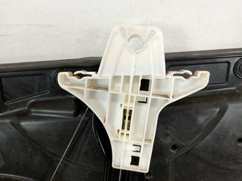 Recambio de elevalunas trasero izquierdo para volkswagen golf vi (5k1) 1.6 tdi referencia OEM IAM 5K4839461A 5K0959703D 