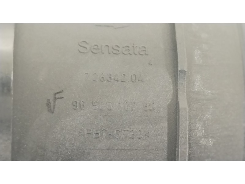 Recambio de caudalimetro para peugeot 5008 (0u_, 0e_) 1.6 hdi referencia OEM IAM 9650010780 72834204 