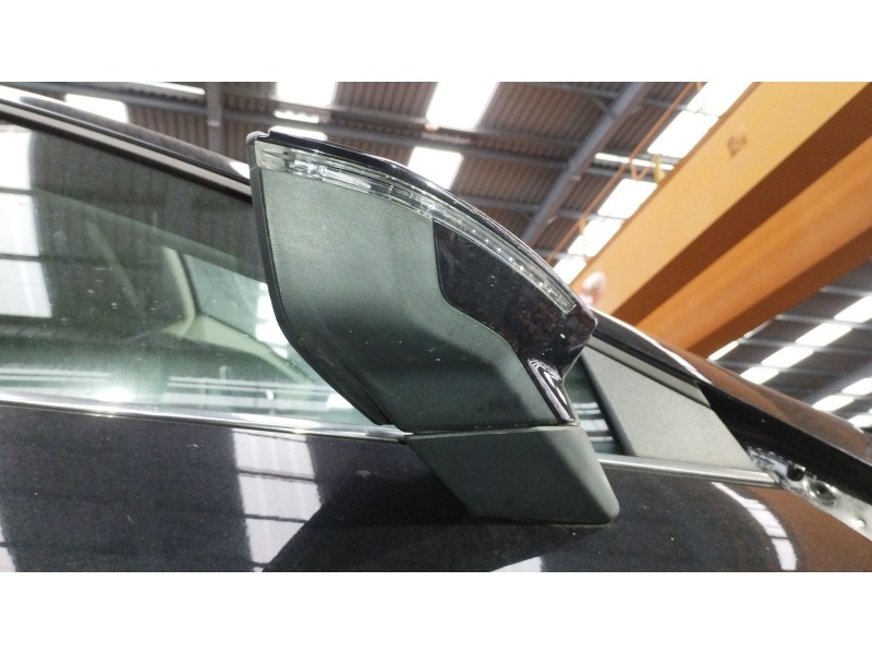 Recambio de retrovisor derecho para seat leon st (5f8) 1.4 tsi referencia OEM IAM 5F1857508Q  