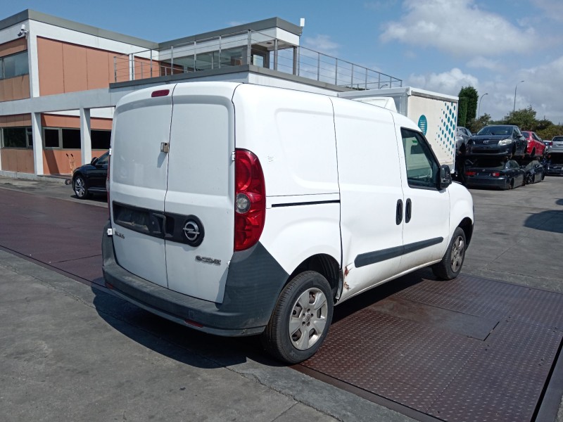 opel combo furgoneta/monovolumen (x12) del año 2015