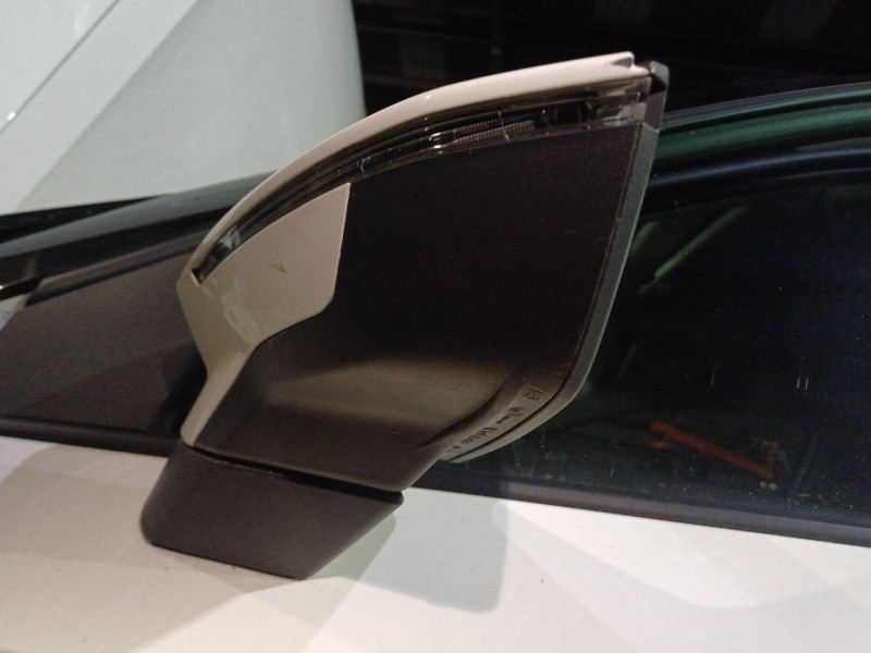 Recambio de retrovisor izquierdo para seat arona (kj7, kjp) 1.0 tsi referencia OEM IAM   
