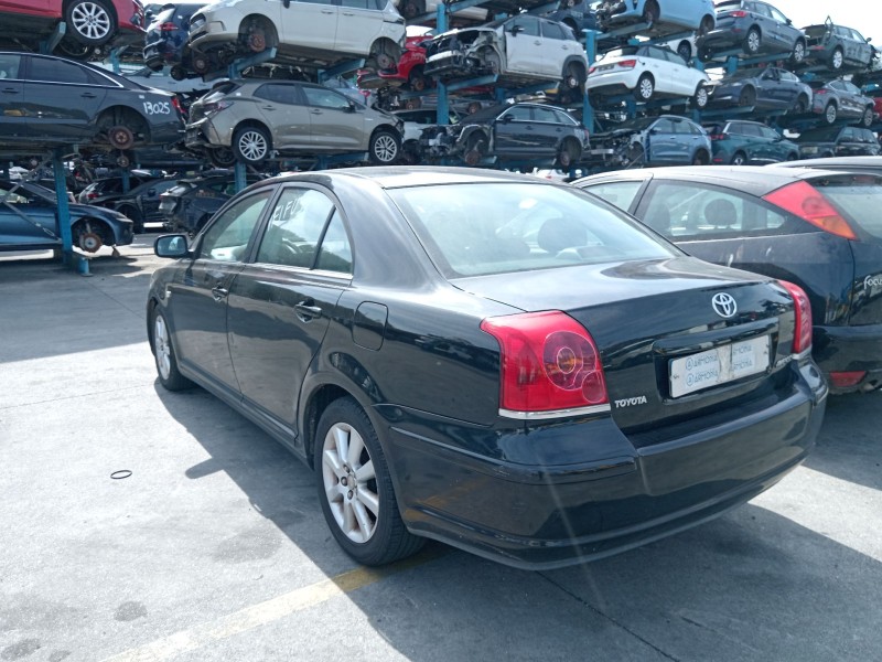 toyota avensis (_t22_) del año 2003