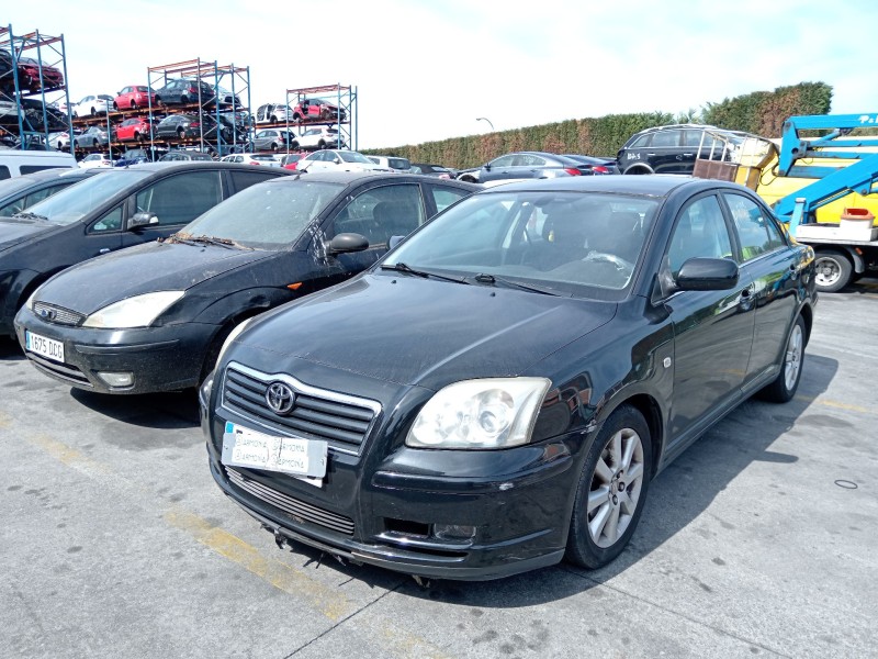 toyota avensis (_t22_) del año 2003