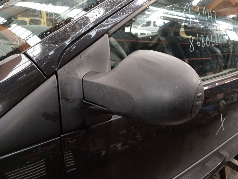 Recambio de retrovisor izquierdo para renault twingo ii (cn0_) 1.5 dci (cn0e) referencia OEM IAM   