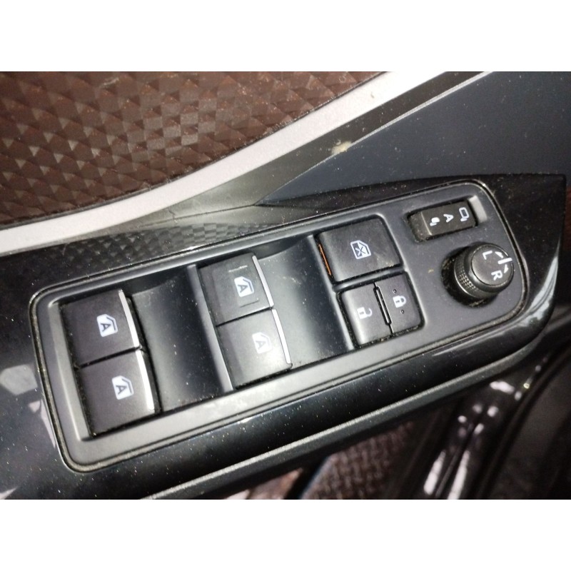 Recambio de mando elevalunas delantero izquierdo para toyota c-hr (_x1_) 1.8 hybrid (zyx10_, zyx11_) referencia OEM IAM   