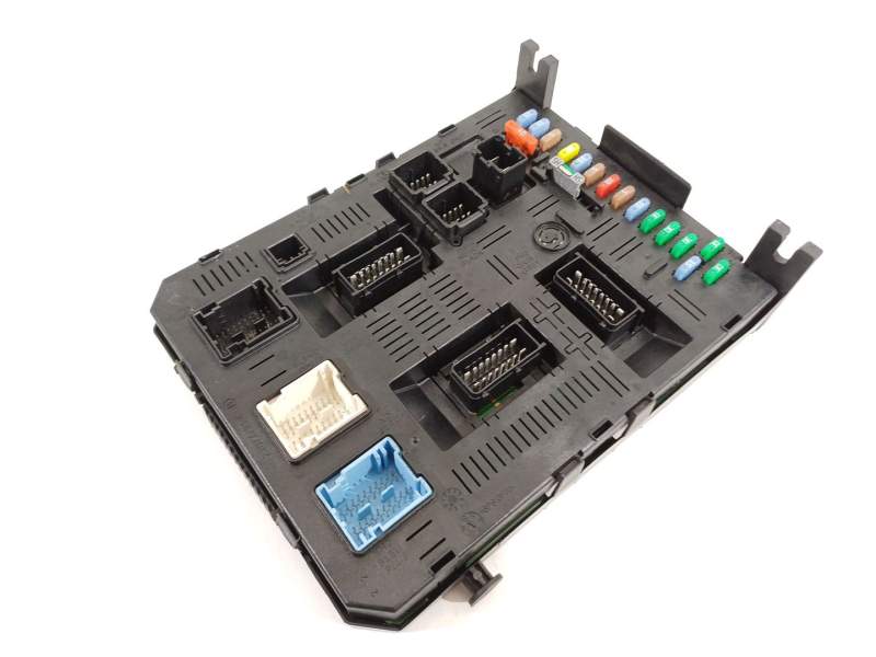 CAJA RELES / FUSIBLES 9663510180 