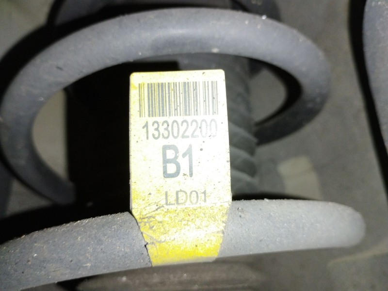 Recambio de amortiguador delantero derecho para chevrolet orlando (j309) 2.0 d referencia OEM IAM 13302200  