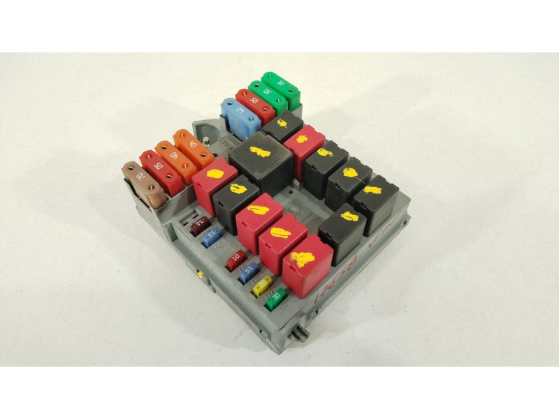 Recambio de caja reles / fusibles para citroën jumper i autobús (230p) 2.8 hdi referencia OEM IAM 1332044080  
