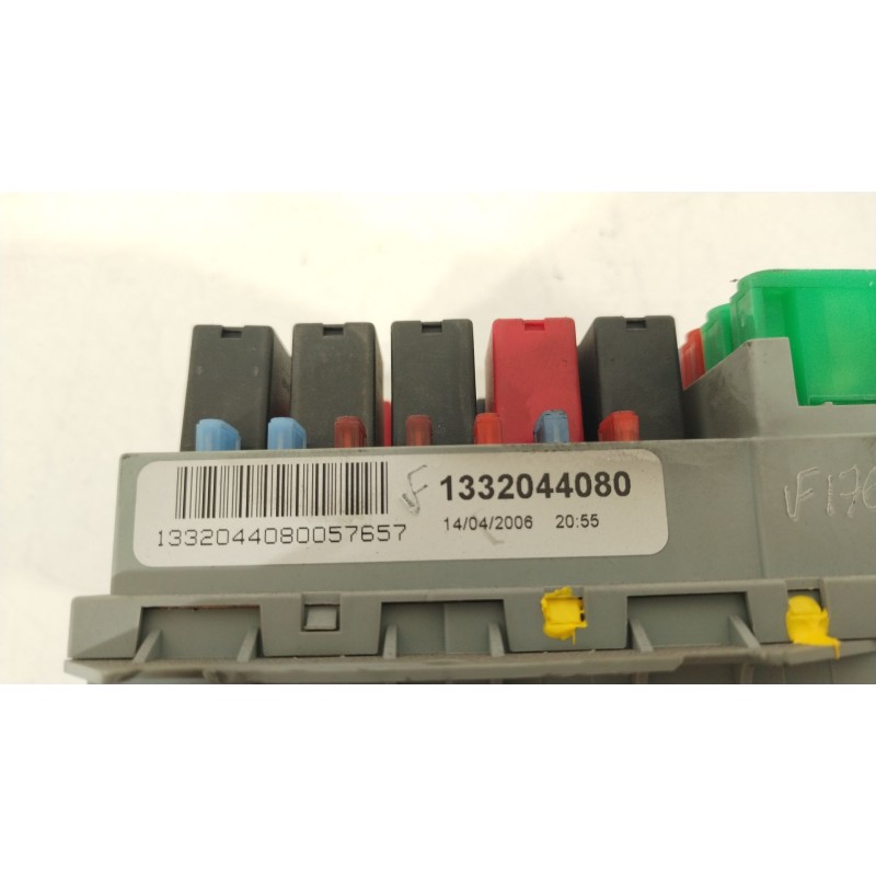Recambio de caja reles / fusibles para citroën jumper i autobús (230p) 2.8 hdi referencia OEM IAM 1332044080  