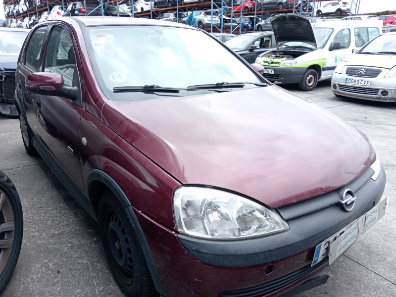 opel corsa c (x01) del año 2001