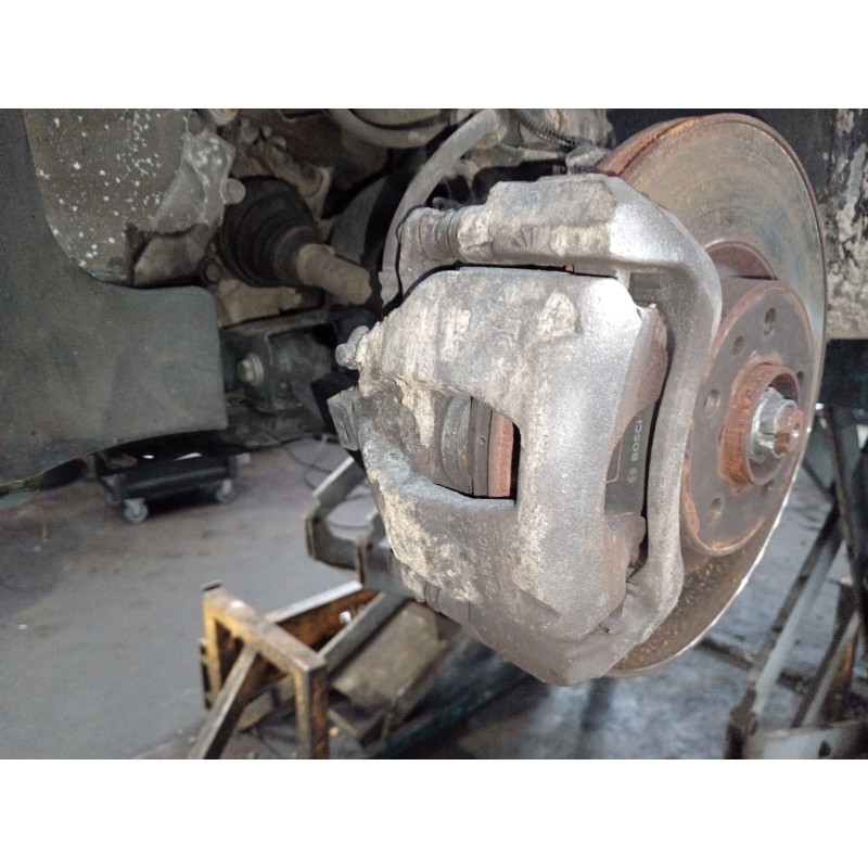 Recambio de pinza freno delantera izquierda para opel combo furgoneta/monovolumen (x12) 1.3 cdti (b05) referencia OEM IAM   
