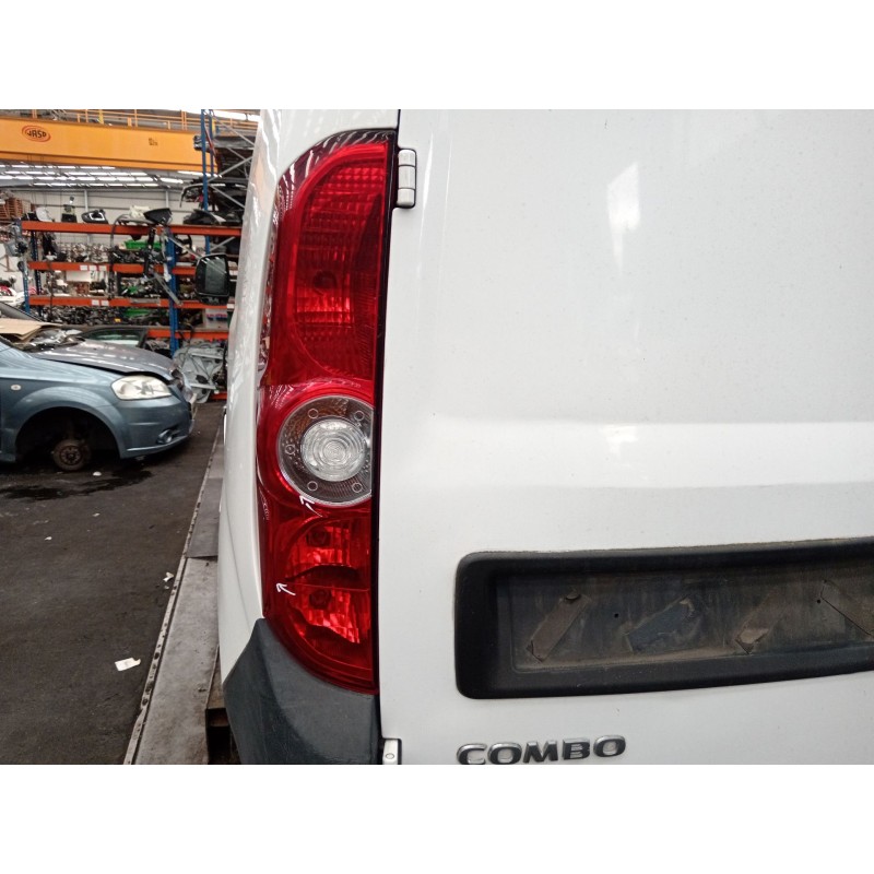 Recambio de piloto trasero izquierdo para opel combo furgoneta/monovolumen (x12) 1.3 cdti (b05) referencia OEM IAM 95513787  