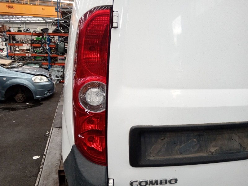 Recambio de piloto trasero izquierdo para opel combo furgoneta/monovolumen (x12) 1.3 cdti (b05) referencia OEM IAM 95513787  