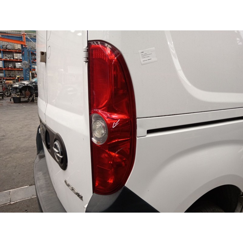 Recambio de piloto trasero derecho para opel combo furgoneta/monovolumen (x12) 1.3 cdti (b05) referencia OEM IAM 95513785  
